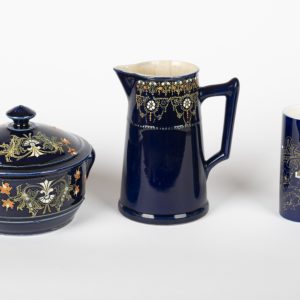 Service en faïence bleu cobalt émaillé – XIXe siècle
