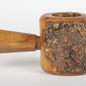 Casse-noix en bois d’olivier brut