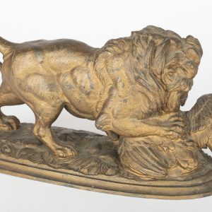 Statue en bronze - Lion attaquant un oiseau (sans socle)