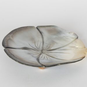 Coquillage en nacre sculptée - Souvenir de Tahiti
