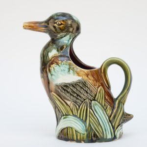 Pichet ancien en barbotine – Canard – Faïenceries d’Onnaing (moule n°712)